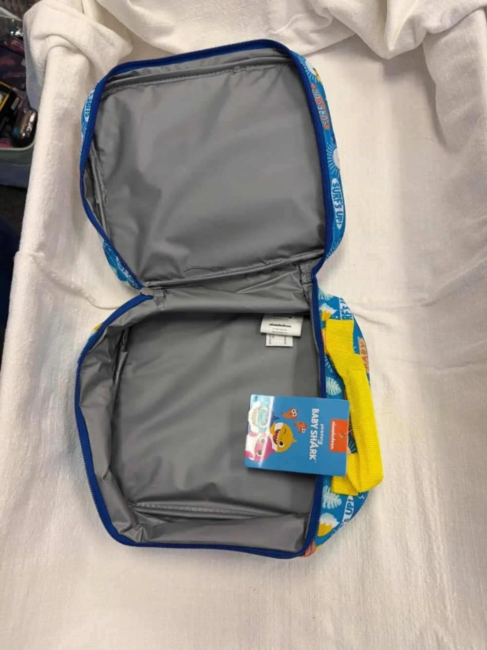 Nickelodeon Pinkfong Baby Shark Insulated Lunch Bag Blue Kids